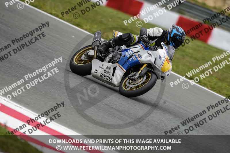 cadwell no limits trackday;cadwell park;cadwell park photographs;cadwell trackday photographs;enduro digital images;event digital images;eventdigitalimages;navarra;no limits trackdays;peter wileman photography;racing digital images;trackday digital images;trackday photos